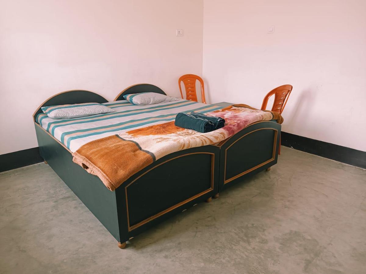 Kamla Guest House Kushinagar Esterno foto