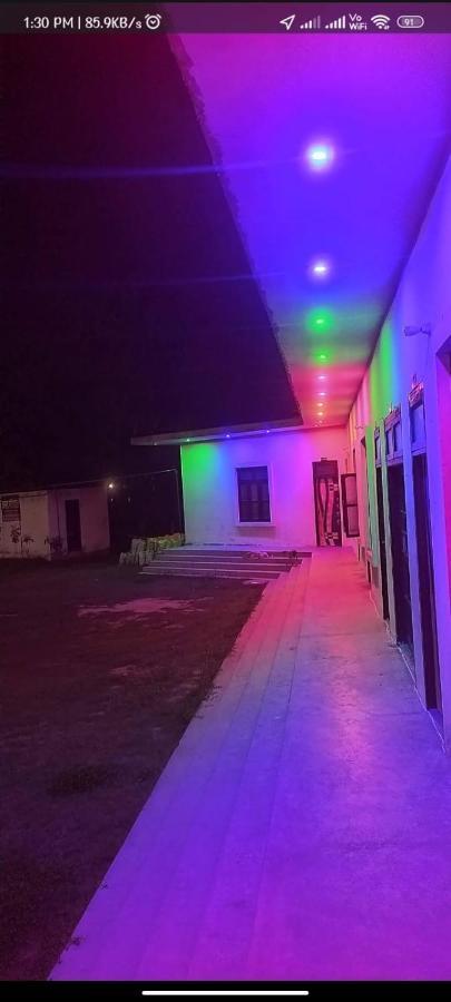 Kamla Guest House Kushinagar Esterno foto