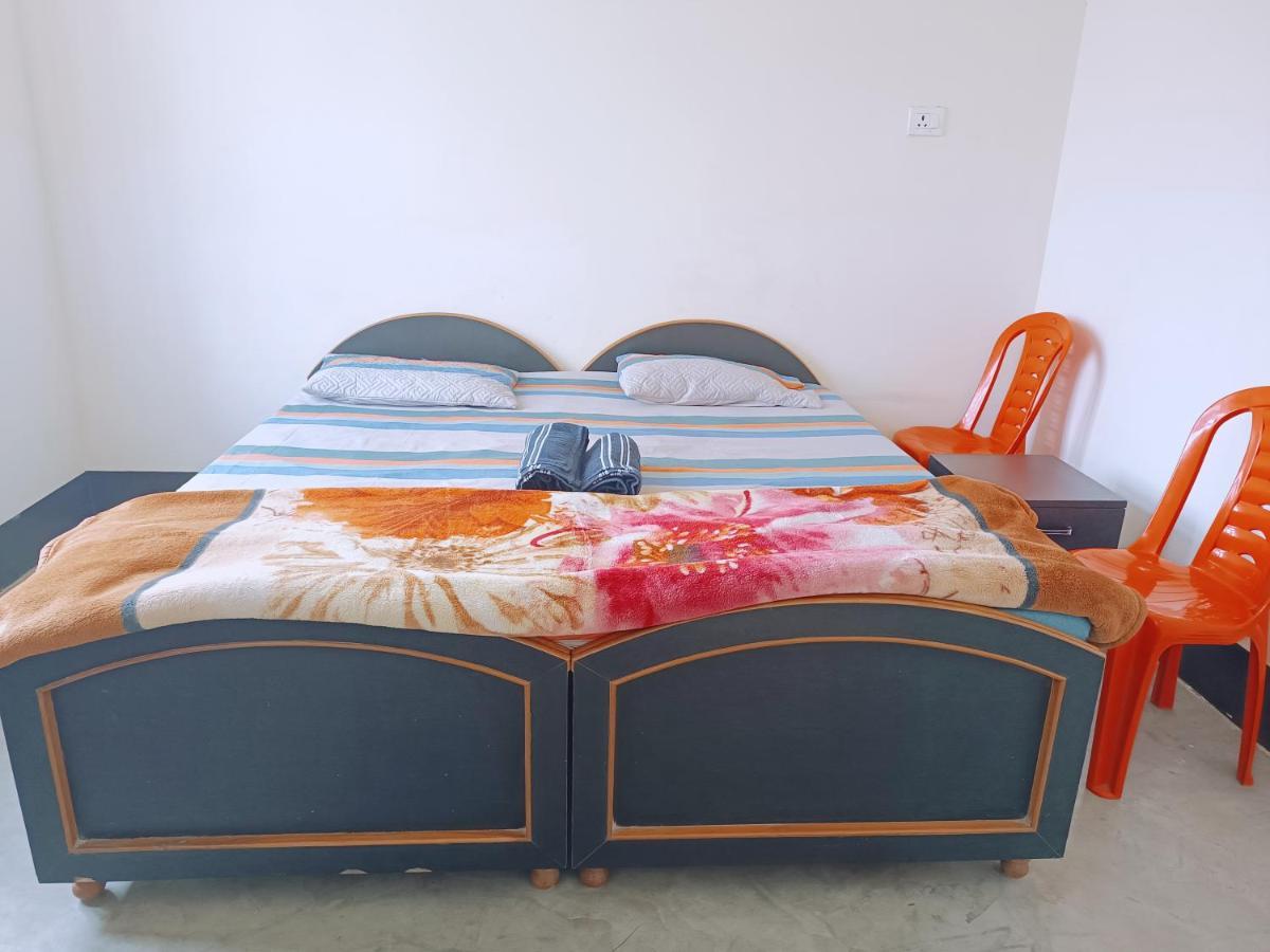 Kamla Guest House Kushinagar Esterno foto