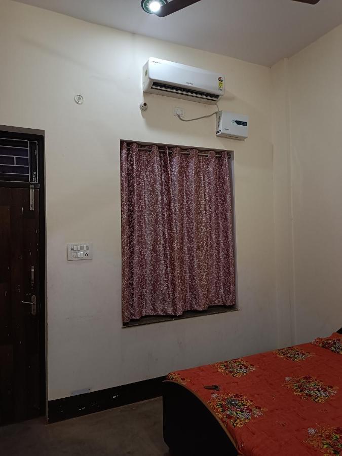 Kamla Guest House Kushinagar Esterno foto