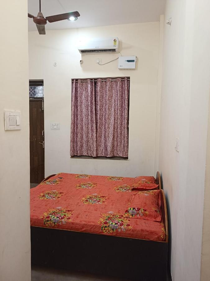 Kamla Guest House Kushinagar Esterno foto